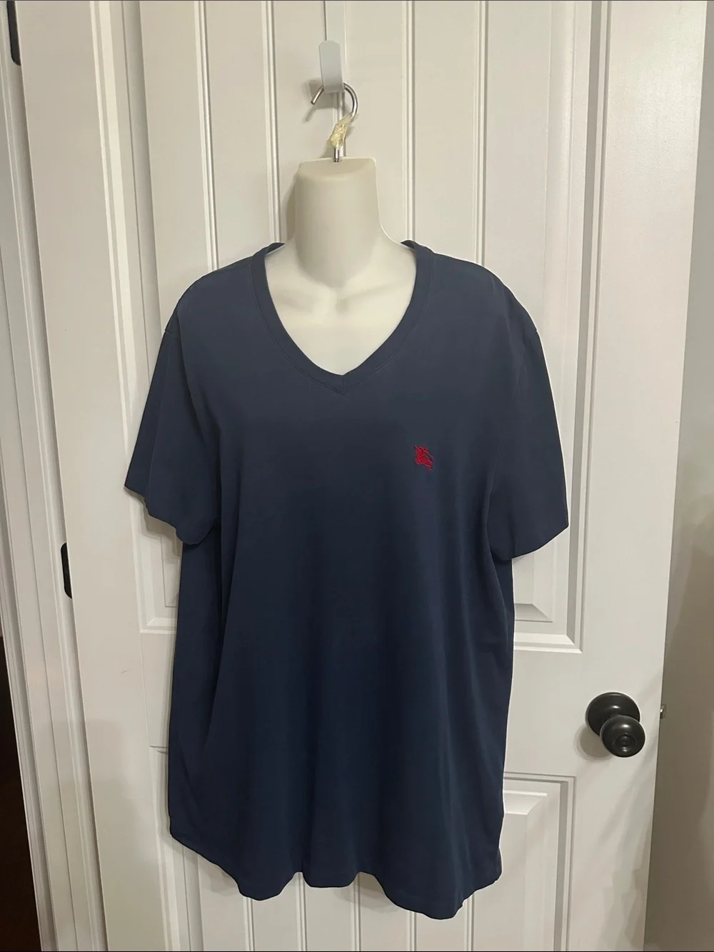 Navy Burberry VNeck Shirt Sleeve Tee XXL